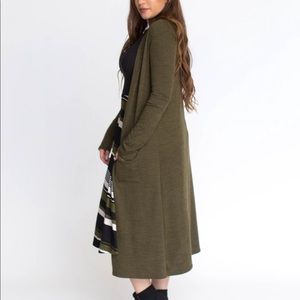 Agnes and Dora duster olive